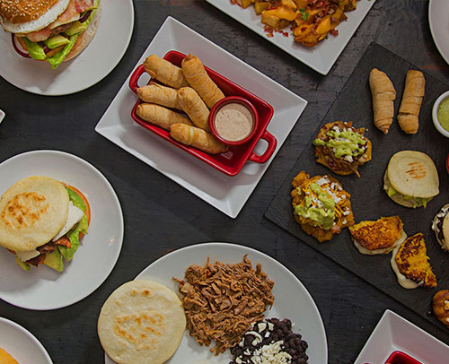 <span class="alt-font t-color2">Buena Comida</span><br> Para Una Buena Vida